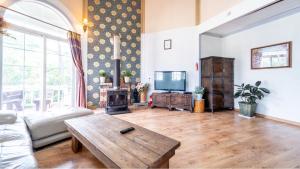 TV a/nebo společenská místnost v ubytování Ganghwa aura pension + 5 fotografií