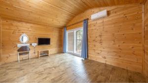 TV a/nebo společenská místnost v ubytování gapyeong tori spa pension