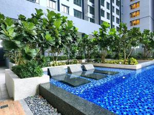 Hồ bơi trong/gần Meta City Equine Park IOI City Mall Serdang UPM