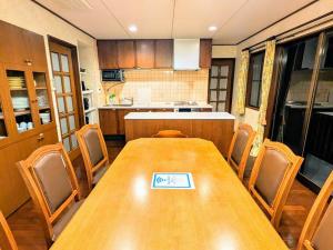 Imagine din galeria proprietății レインボーヒルズ 熱海 #ダーツ #卓球 #サウナ #バーベキュー în Atami