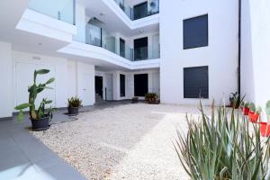 The building in which Az apartmant is located