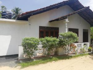 Hoone, kus puhkemaja asub