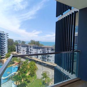 Balkoni atau teres di TimurBay Seafront Residence & Suits +3 gambar