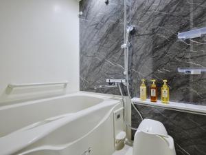 Koupelna v ubytování MONday Apart Premium UENO