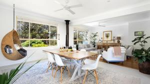 Posezení v ubytování Hemingways Lakehouse