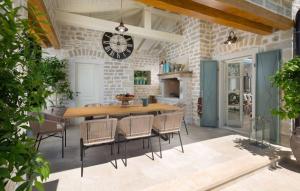 Φωτογραφία από το άλμπουμ του Beautiful Villa Nevia with pool in Kanfanar σε Kanfanar