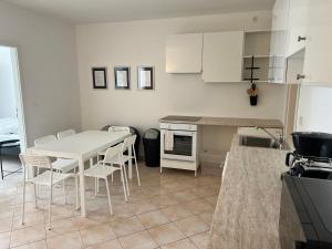 Η κουζίνα ή μικρή κουζίνα στο FirmenQuatier24 Hinterhaus +14 φωτογραφίες