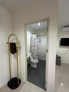 Ένα μπάνιο στο As-Safa Inn