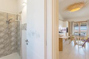 Ένα μπάνιο στο Casa Margarita +15 φωτογραφίες