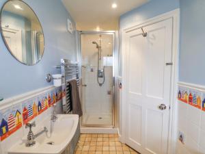 Et badeværelse på Iona Cottage + 18 billeder