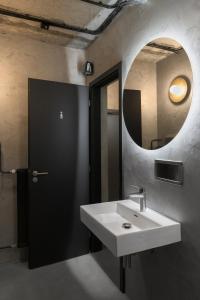 Ένα μπάνιο στο IZY STAY Hostel Bratislava +69 φωτογραφίες