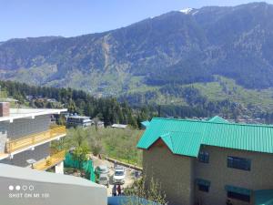 Splošen pogled na gorovje oz. razgled na gore, ki ga ponuja hotel