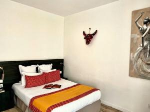 エーグ・モルトにあるHôtel Saint Louisのギャラリーの写真