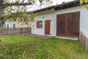 Το κτήριο όπου στεγάζεται  το διαμέρισμα