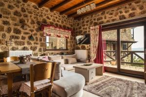 Χώρος καθιστικού στο Ornytion Cozy House