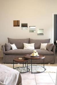 Posezení v ubytování Efi Cozy Loft with Courtyard in Central Ermoupoli