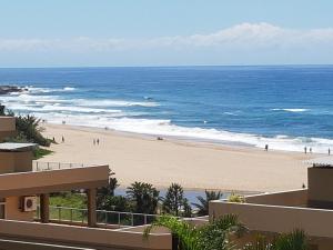 a view of the beach from a building at Margate Granada 404 in Margate