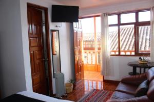 Prostor za sedenje u objektu Cusco Rock