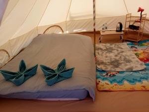 Postel nebo postele na pokoji v ubytování phatang sky view camp ผาตั้งสกายวิวแคมป์