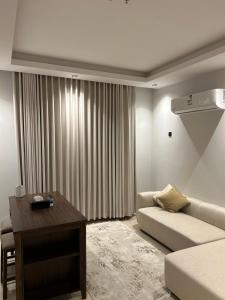 Khu vực ghế ngồi tại شقة راقية بدخول ذاتي بالقرب البوليفارد +27 ảnh