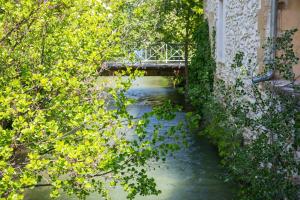 Châteauneuf-de-GadagneにあるDomaine de Blanche Fleurのギャラリーの写真