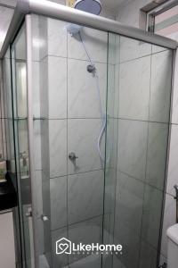 Ένα μπάνιο στο LikeHome/ Magnific Tambaú