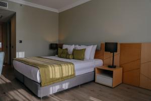 Postel nebo postele na pokoji v ubytování Prive Hotel Didim - Ultra All Inclusive