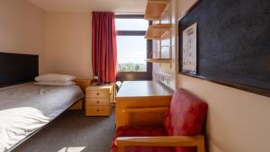 Postel nebo postele na pokoji v ubytování Summer Stays at The University of Edinburgh