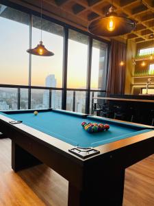 Τραπέζι μπιλιάρδου στο UP 401 | Mobiliado | WIFI | Piscina | Vaga