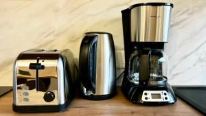 Kemudahan buat kopi dan teh di Le chic à la Caladoise avec balcon