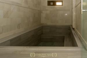 Fotografie z fotogalerie ubytování HOTEL EMROVIC RAJ v destinaci Novi Pazar