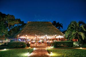 Giardino di Turtle Inn by Francis Ford Coppola