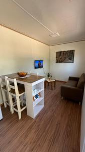 Et tv og/eller underholdning på Las Marinas Playa Grande 1 + 13 billeder