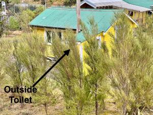 Imagem da galeria de Rustic, Basic Cosy Alpine Hut, in the middle of the Mountains em Otira