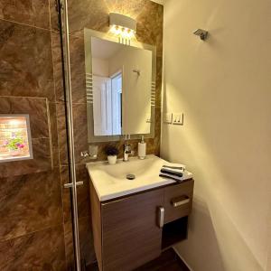 Koupelna v ubytování Nawi habitación privada con aire y wifi