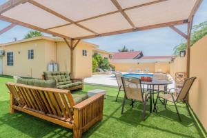 Αίθριο ή υπαίθριος χώρος στο Blue Star Aruba Villa