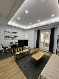 Televízia a/alebo spoločenská miestnosť v ubytovaní Exclusive Luxury Stay at Plaza Uncibay, Málaga Center