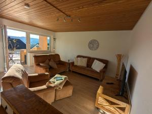 Posezení v ubytování Ferienwohnung Fornsbachblick