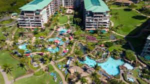 Bazén v ubytování KBM Resorts FREE CAR Honua Kai Hokulani Ocean view 2-Bedroom Condo Recently Remodeled HKH-409 nebo v jeho okolí
