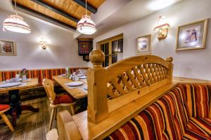 Posezení v ubytování Brandeberg Pension & Restaurant