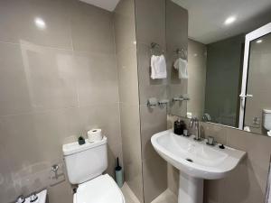 Ένα μπάνιο στο Estudio 43 - Mural Home