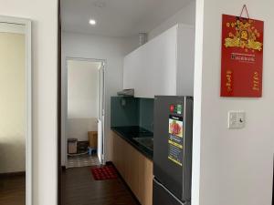 O bucătărie sau chicinetă la Căn hộ Du lịch Cho Nữ thuê Ở AN PHÚ THỊNH QUY NHƠN giá rẻ