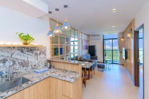 Η κουζίνα ή μικρή κουζίνα στο Căn Hộ CSJ Tower Vũng Tàu- ViVi's HOUSE