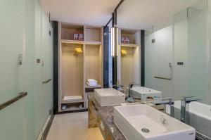 Kupatilo u objektu Echarm Hotel Kunming Changshui International Airport