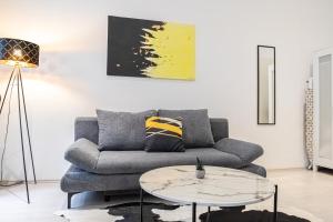 Kép Cozy 1BR - Perfect for Long Stays szállásáról Bécsben a galériában