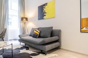 Kép Cozy 1BR - Perfect for Long Stays szállásáról Bécsben a galériában