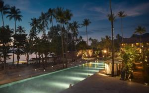 Bazén v ubytování Vignette Collection Dinso Resort & Villas Ko Chang by IHG nebo v jeho okolí