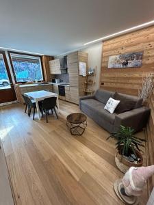 Kuchyň nebo kuchyňský kout v ubytování Residenze Vezza - Il Larice -