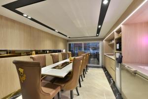 Victora Hostel的休息区