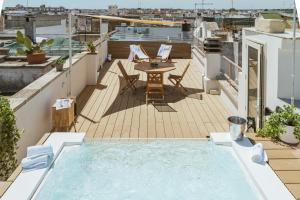 Foto dalla galleria di GUACETO APARTMENT Luxury Properthy With pool on the terrace a Mesagne
